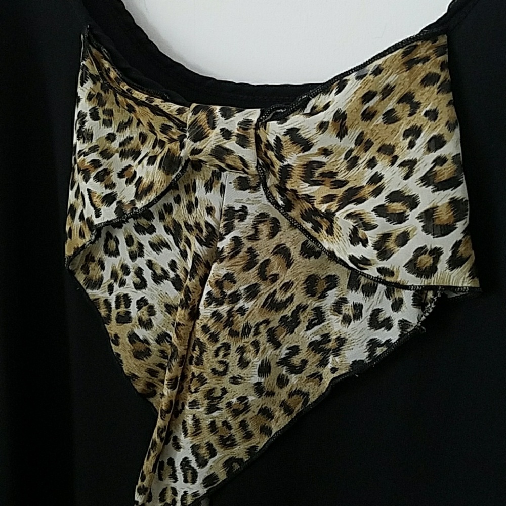 Leopard Ruffle Back Chiffon Dress - Picture 7 of 8